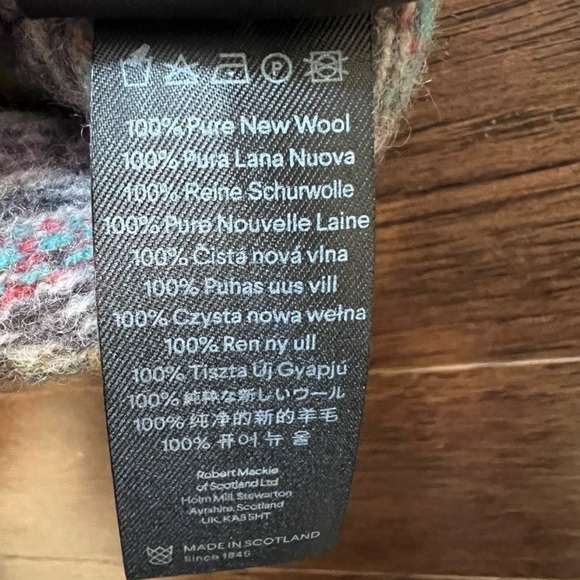 Robert Mackie Pure Wool Fair Isle Hat and Scarf Set - Picture 6 of 10